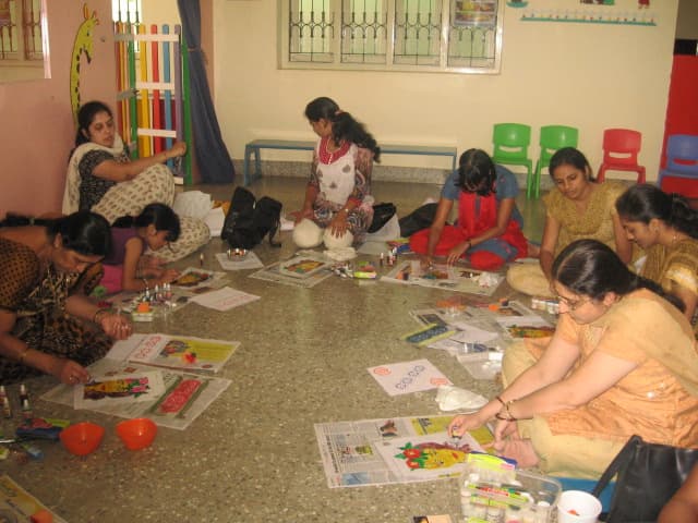 Daffodils Art and Craft Painting Classes