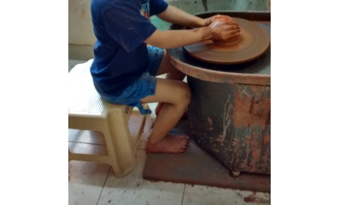 One day Fun HAND and WHEEL Pottery Session